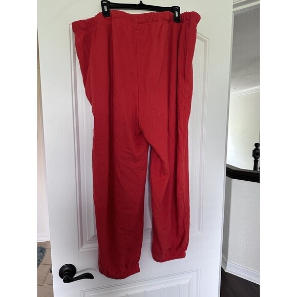 Levi's Women's Plus Size Comfy Cozy Sweatshirt & Jogger set Valiant Poppy 4X - Picture 5 of 14